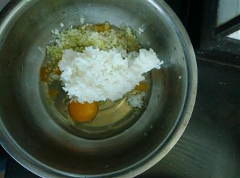 鸡蛋米饭饼的做法步骤2