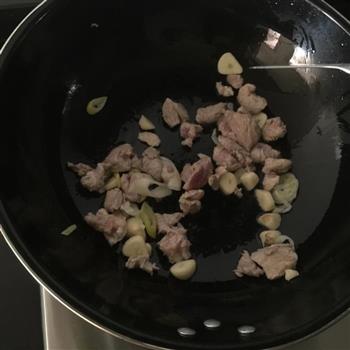 辣白菜五花肉炖土豆的做法步骤6