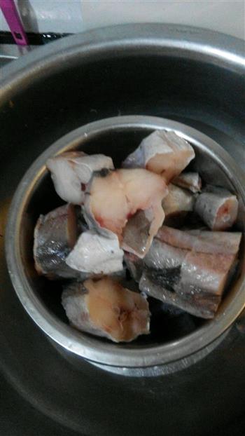 红烧鳕鱼的做法步骤1
