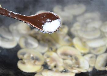 椒盐橄榄油煎白蘑菇的做法图解5