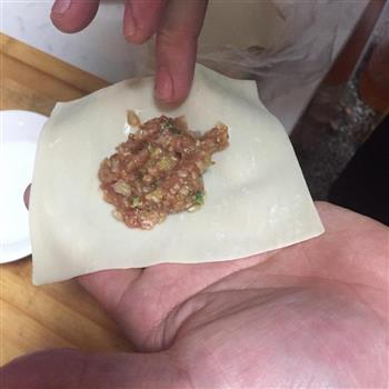 白菜猪肉水饺的做法步骤9