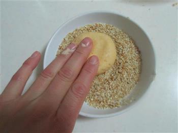 芝麻红薯豆沙饼的做法步骤7