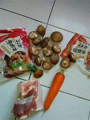 台湾卤肉饭的做法步骤1