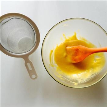 杏仁奶油水果蛋糕的做法步骤3