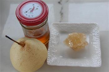 止咳润肺良药-蜂蜜冰糖炖雪梨的做法步骤1