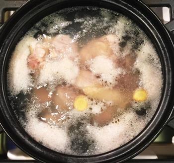 香菇鸡汤面的做法步骤2