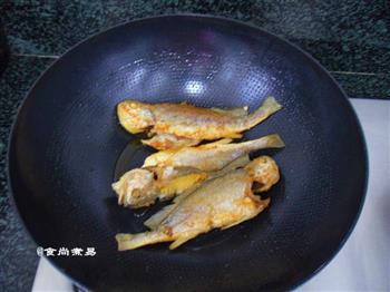 干煎黄花鱼的做法步骤7