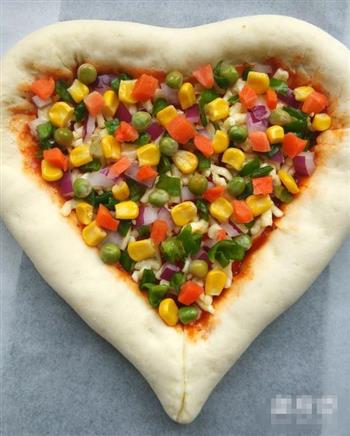 浪漫心形鲜虾披萨的做法图解7
