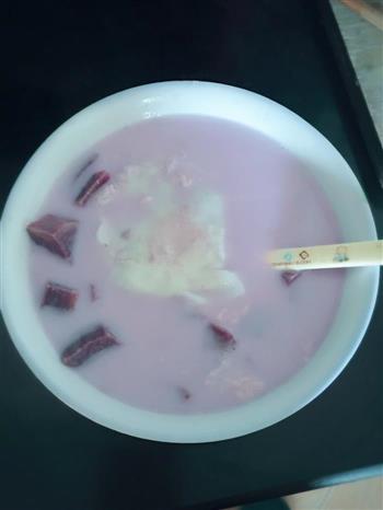 牛奶紫薯酒酿蛋的做法步骤1