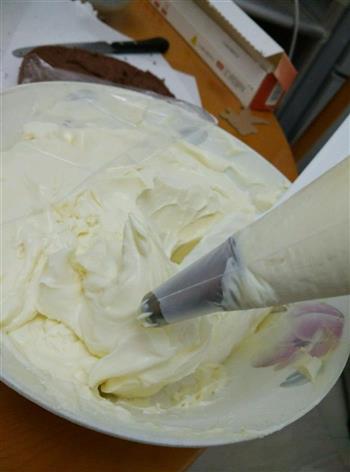 六寸香草奶油–巧克力裸蛋糕的做法步骤15
