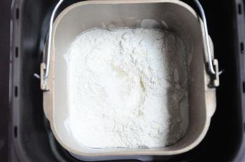 卡仕达酱法棍面包的做法步骤1