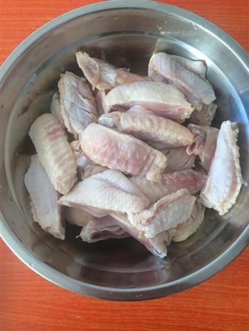 干锅香辣鸡翅的做法步骤1