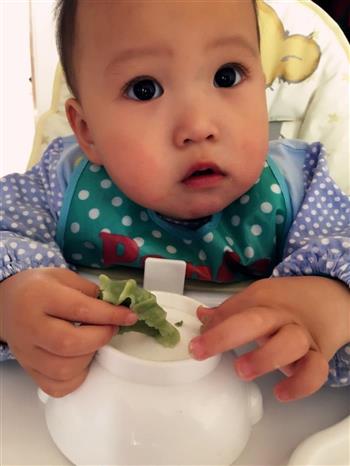 宝宝爱吃的菠菜水饺的做法图解4