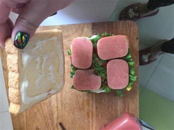 自制三明治的做法步骤4