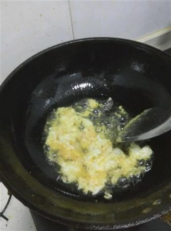 蛋炒饭的做法步骤3