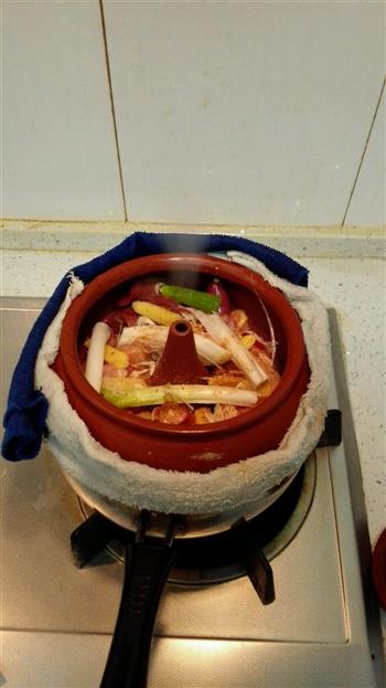 传统汽锅鸡的做法步骤3