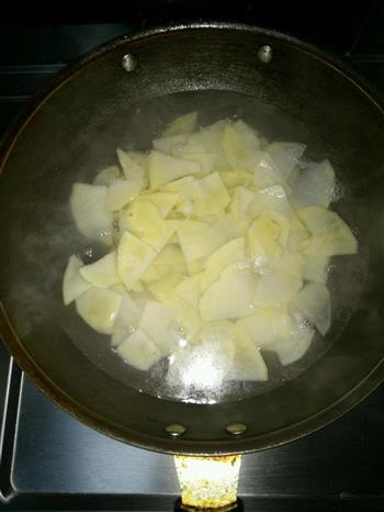 麻辣土豆片    5分钟制作骗小孩神菜的做法步骤1