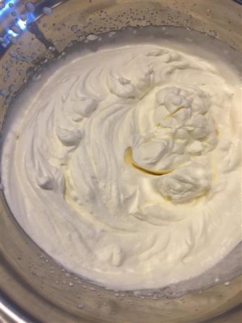 首次就能告捷的-奶油杏仁蛋糕卷的做法步骤11