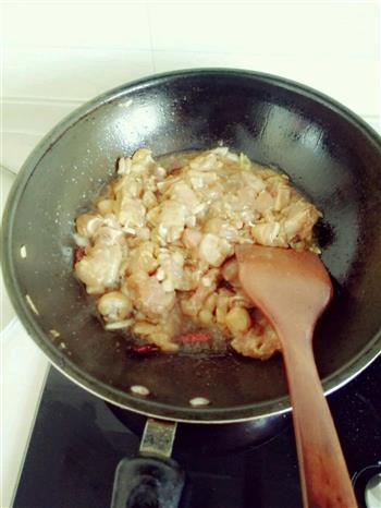 土豆炖鸡腿的做法步骤4