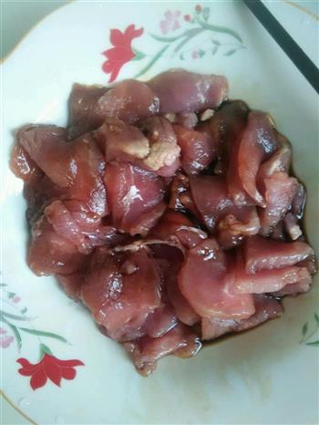 杏鲍菇炒肉的做法步骤2