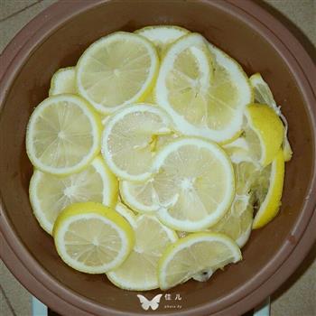 冰糖炖柠檬的做法图解3