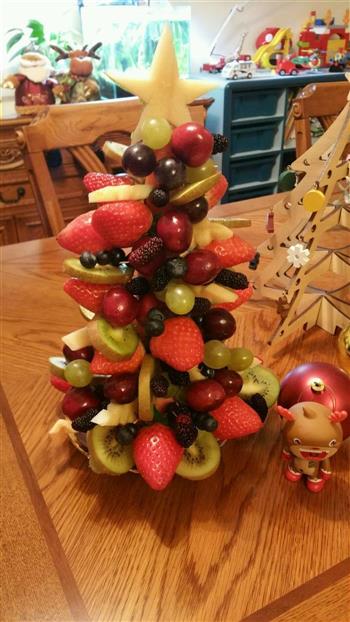 水果圣诞树的做法步骤6