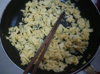 平底锅vs韭菜鸡蛋馅饼的做法步骤6