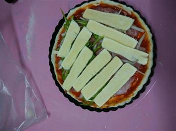 意式披萨的做法步骤5