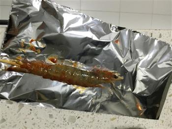 锡纸烤虾，串虾烤箱版的做法步骤3