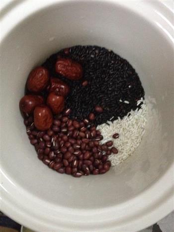补血黑米粥的做法步骤1