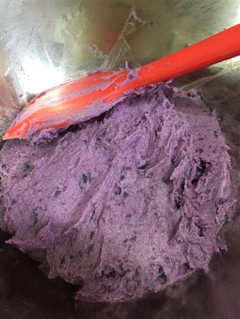 奶香紫薯春卷的做法步骤4