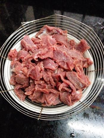 蚝油姜丝炒牛肉的做法图解2