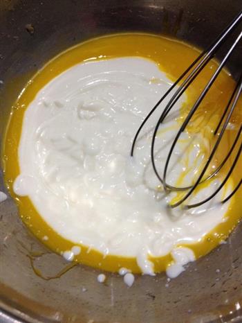 超详细的无油版酸奶蛋糕的做法步骤4
