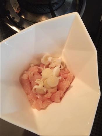 香菇雞蓉黑米粥的做法步骤1