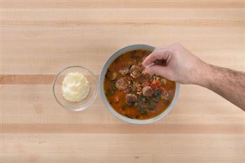 意大利牛肉丸番茄燕麦炖汤的做法步骤5