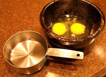 幼时美食-肉末鸡蛋羹的做法步骤1