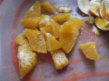 甜橙菠萝思慕雪的做法步骤1