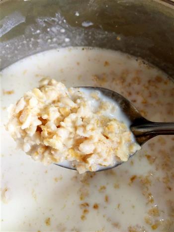 5分钟快速健康早餐-牛奶燕麦片的做法图解4