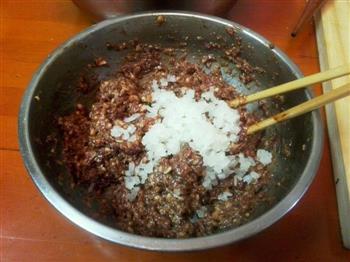 鲜肉锅贴的做法步骤3