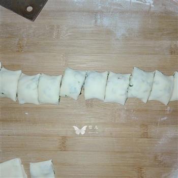 香葱腊肠花卷的做法步骤11