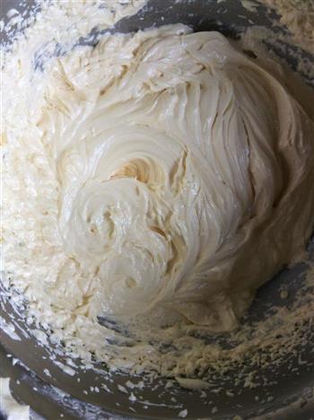 酸酸的甜-柠檬磅蛋糕的做法步骤4