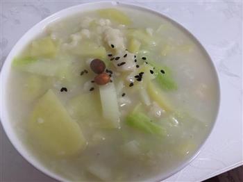 白菜土豆疙瘩汤的做法步骤5