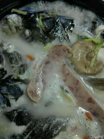 鱼头菌菇汤的做法图解3