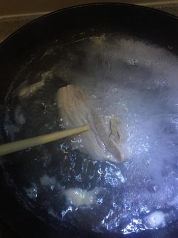 蒜苗回锅肉 正宗川味做法的做法图解2