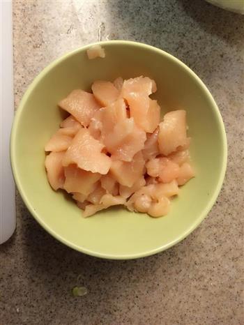 黄瓜炒肉的做法步骤2