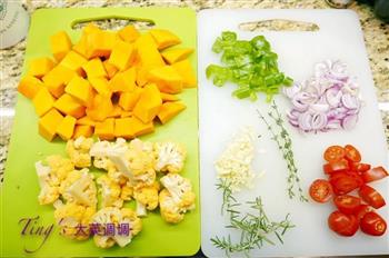 鲜虾南瓜焗意粉的做法图解1