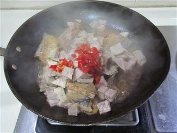 剁椒芋头烧带鱼的做法步骤13