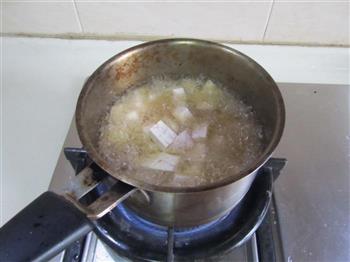 剁椒芋头烧带鱼的做法步骤3