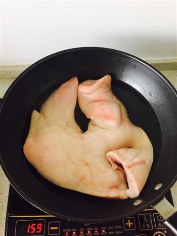 猪头肉的做法图解1
