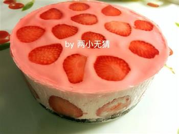 简单的草莓慕斯蛋糕的做法步骤8